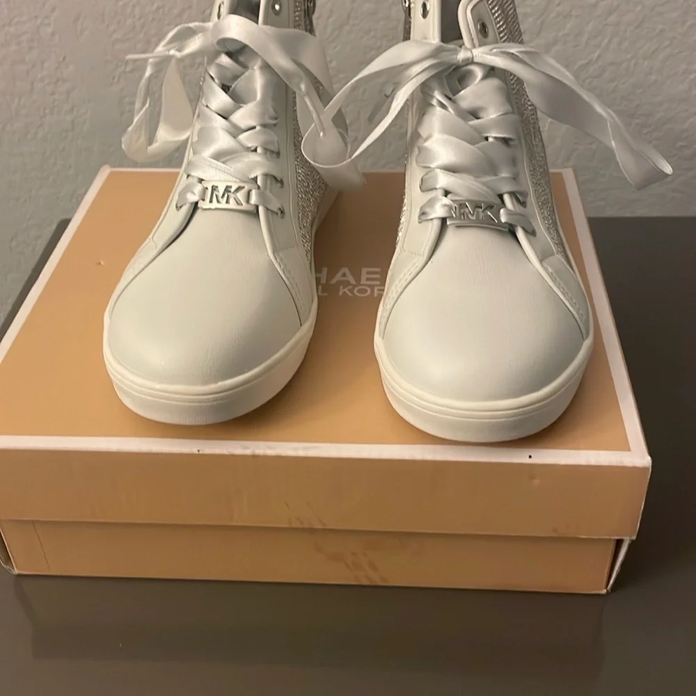 Women's White High-Top Sneakers Michael Kors Never used perfect condition - Picture 2 of 4